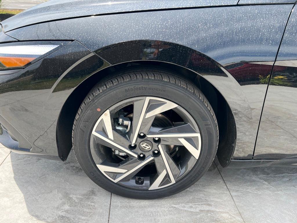 new 2025 Hyundai Elantra car, priced at $24,445