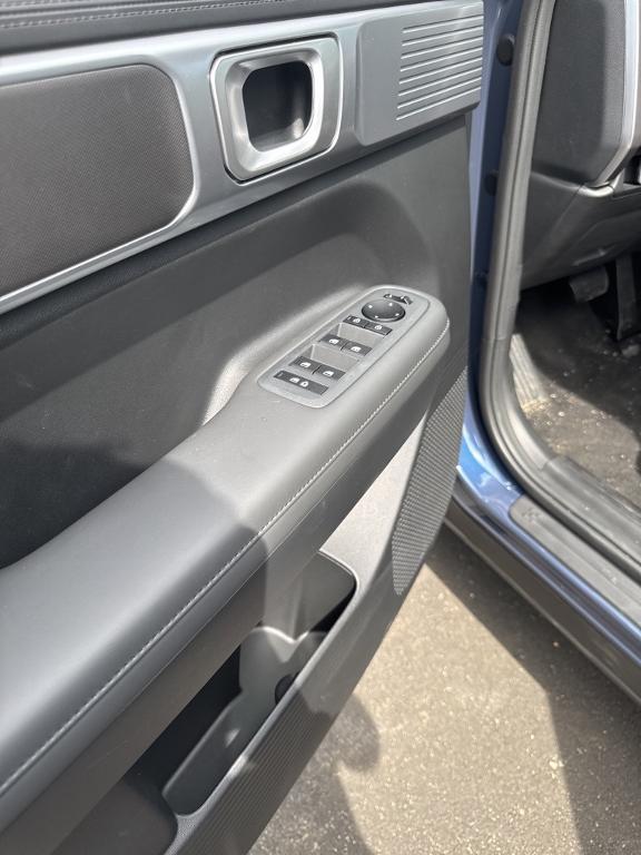 new 2025 Hyundai SANTA FE HEV car, priced at $39,739
