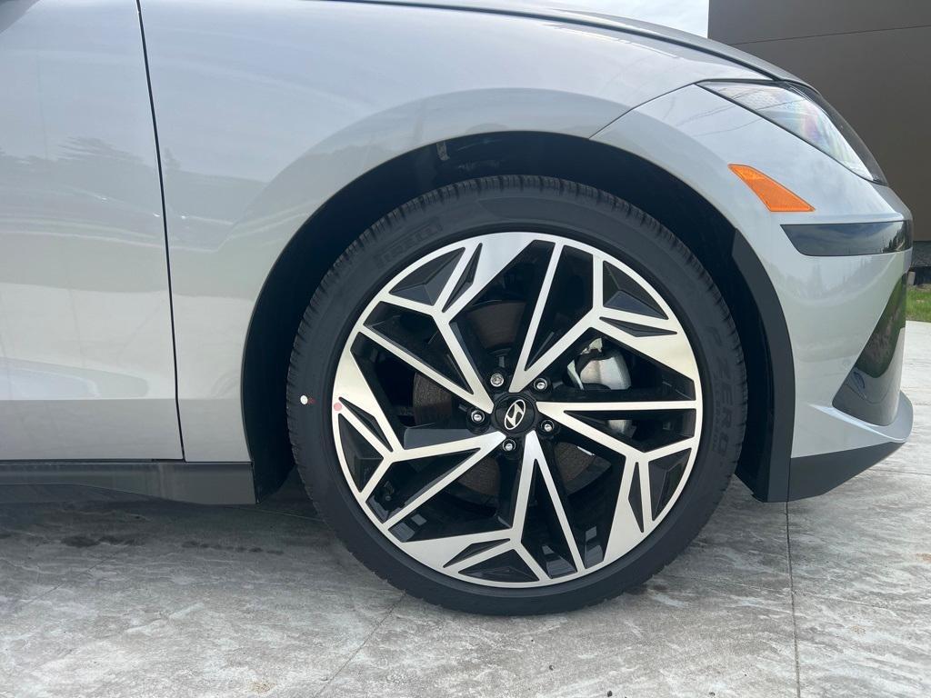 new 2025 Hyundai IONIQ 6 car, priced at $49,455