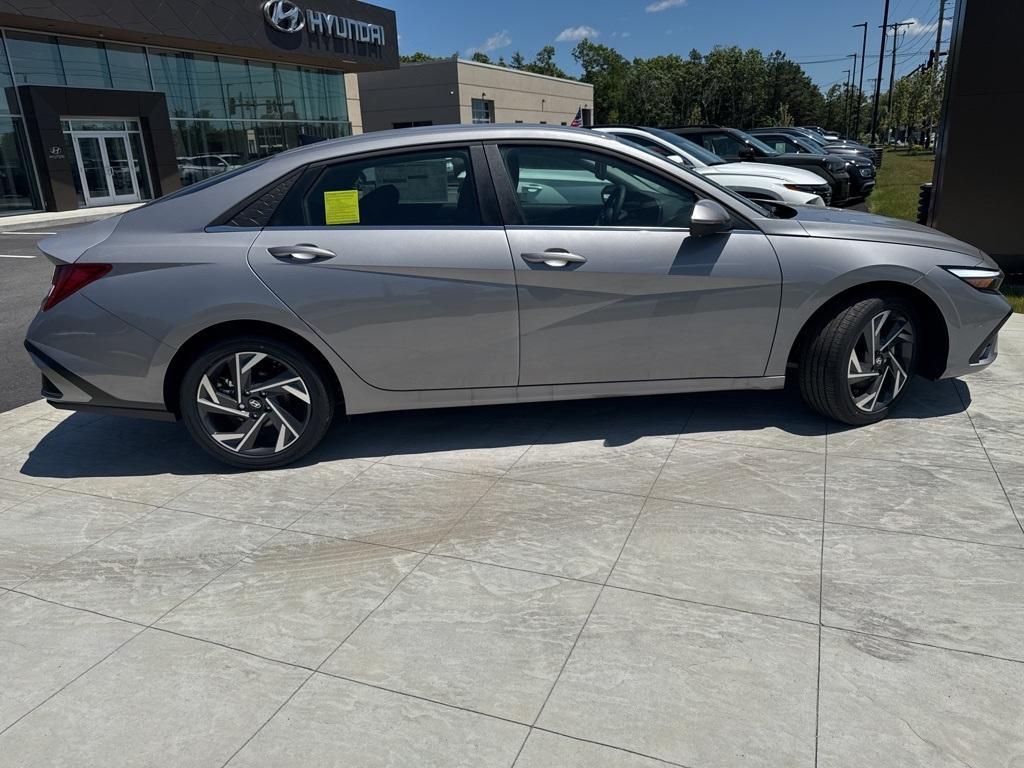 new 2025 Hyundai ELANTRA HEV car, priced at $31,505
