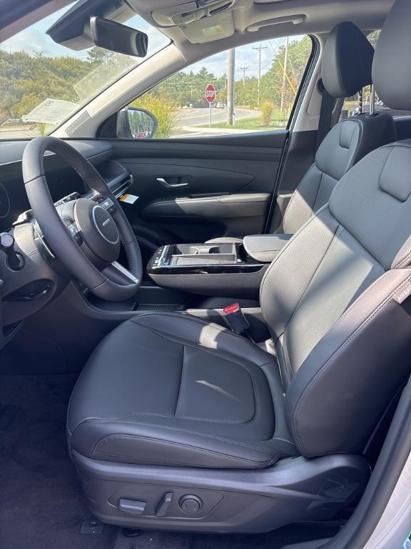 new 2025 Hyundai TUCSON Hybrid car, priced at $39,160