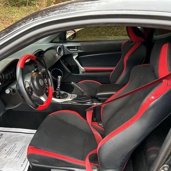 used 2019 Toyota 86 car, priced at $20,998