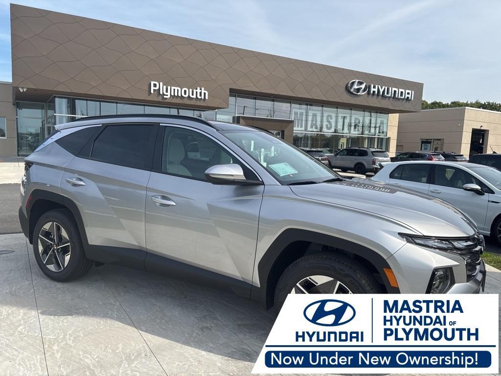 new 2025 Hyundai TUCSON Hybrid car, priced at $39,160