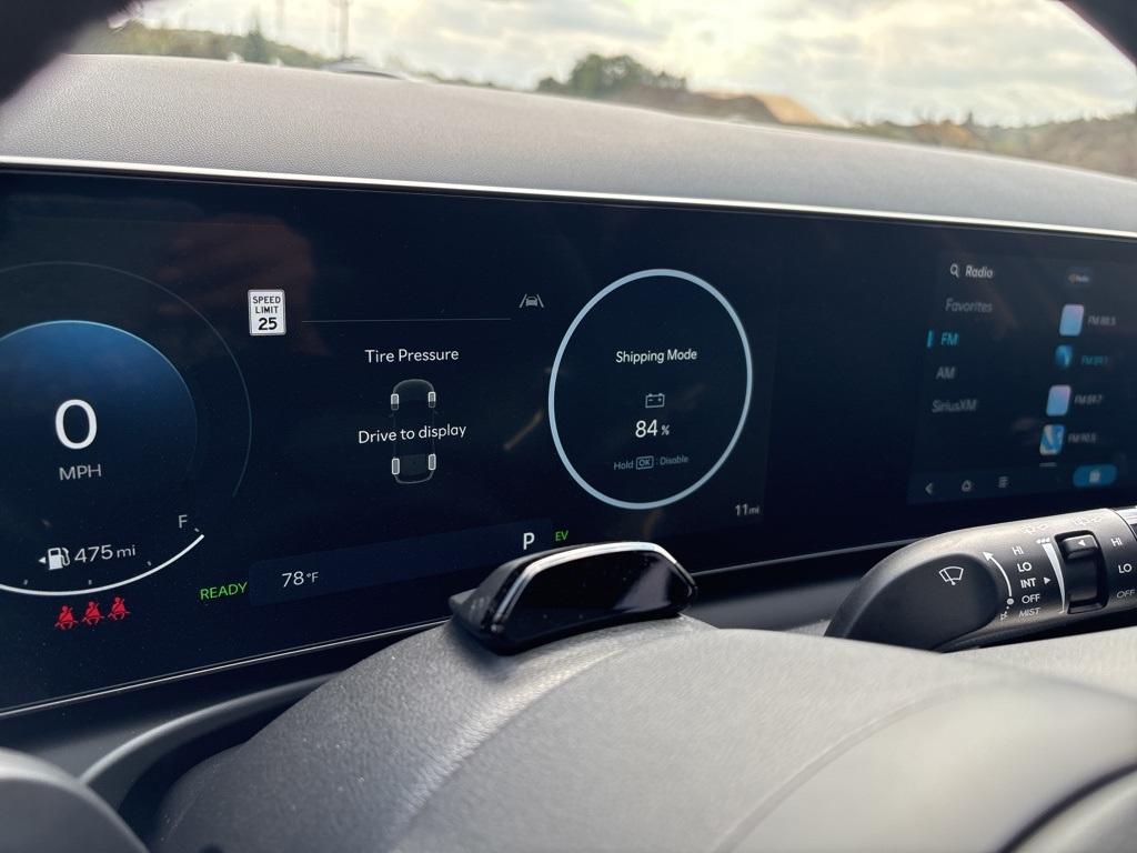 new 2025 Hyundai TUCSON Hybrid car, priced at $37,075