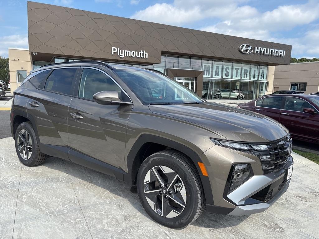 new 2025 Hyundai TUCSON Hybrid car, priced at $37,075