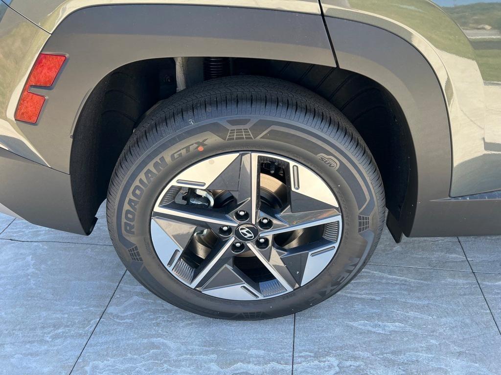 new 2025 Hyundai TUCSON Hybrid car, priced at $36,490