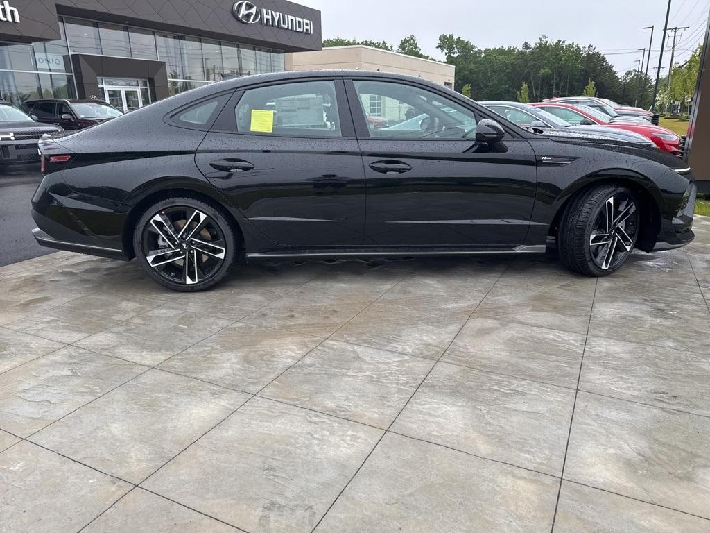 new 2025 Hyundai Sonata car, priced at $37,275