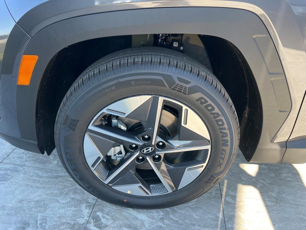 new 2025 Hyundai TUCSON Hybrid car, priced at $37,065