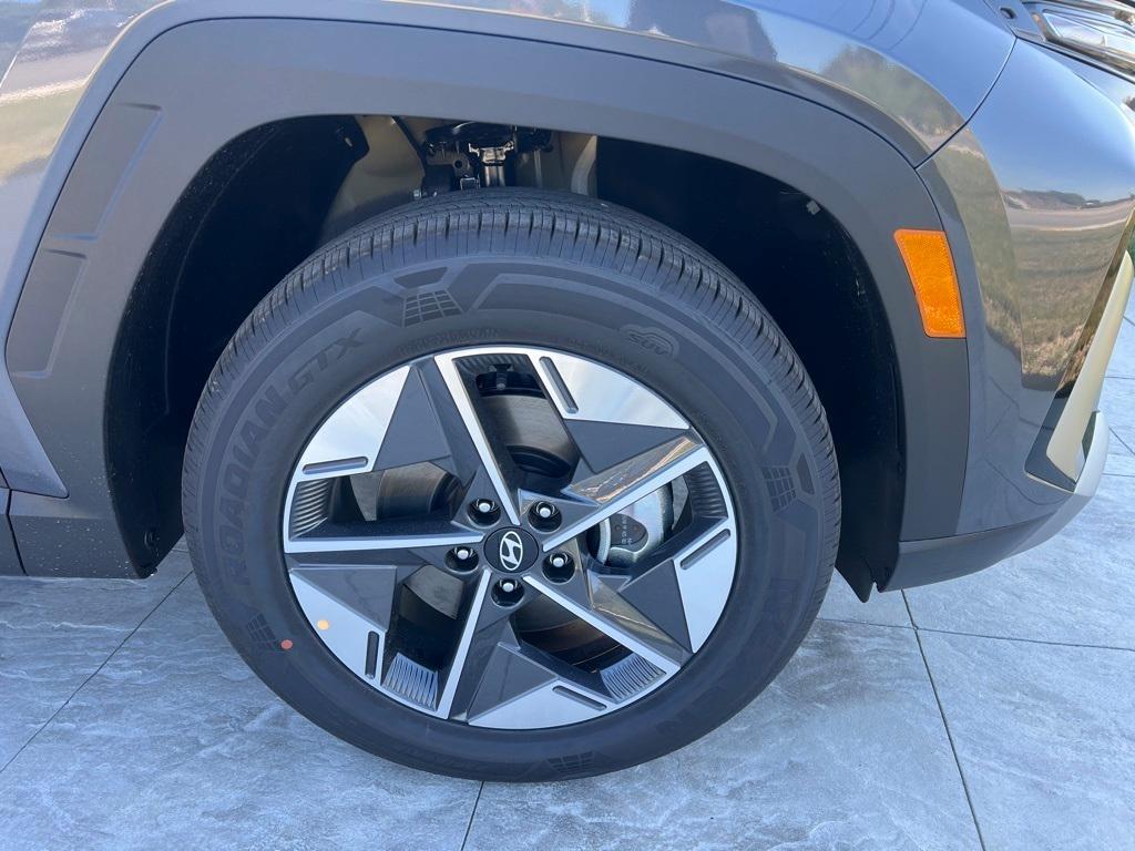 new 2025 Hyundai TUCSON Hybrid car, priced at $37,065
