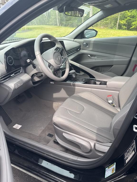 new 2025 Hyundai Elantra car, priced at $25,725