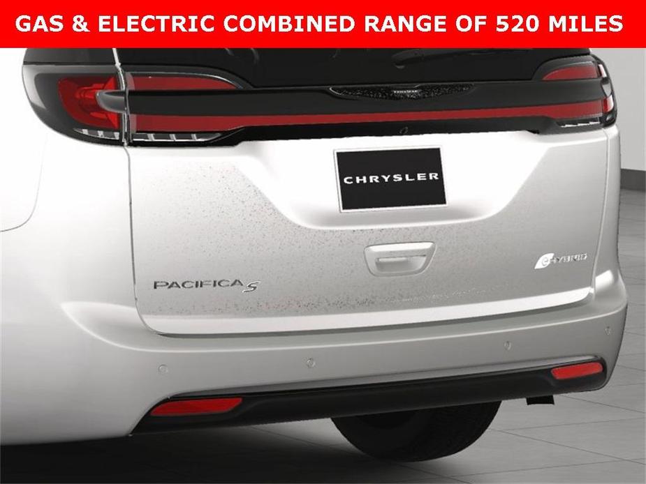 new 2024 Chrysler Pacifica Hybrid car