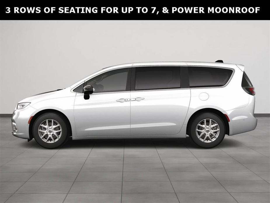 new 2024 Chrysler Pacifica car, priced at $44,785