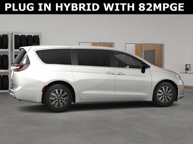 new 2024 Chrysler Pacifica Hybrid car, priced at $44,000