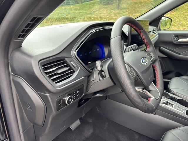 new 2025 Ford Escape car, priced at $41,500
