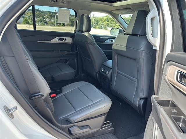new 2025 Ford Explorer car, priced at $51,805