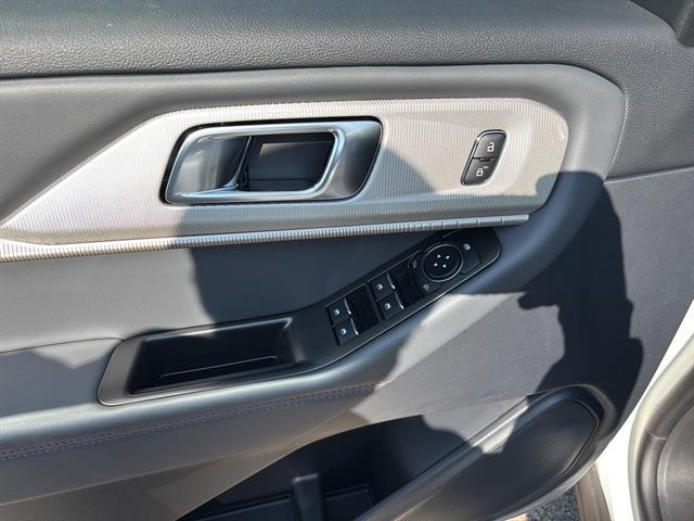 new 2025 Ford Explorer car, priced at $51,805