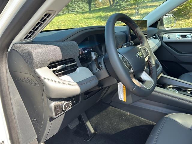new 2025 Ford Explorer car, priced at $51,805