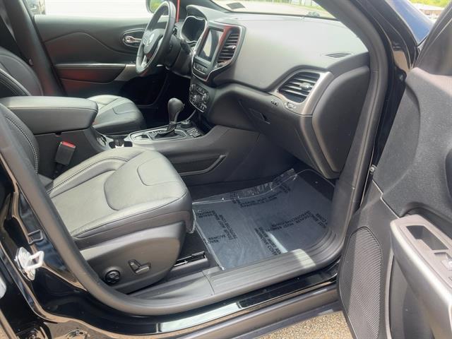 used 2021 Jeep Cherokee car, priced at $23,925