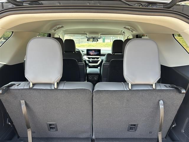new 2025 Ford Explorer car, priced at $48,660