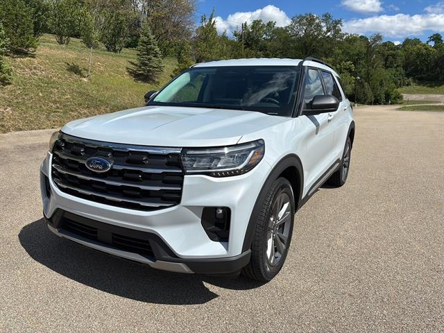 new 2025 Ford Explorer car, priced at $48,660