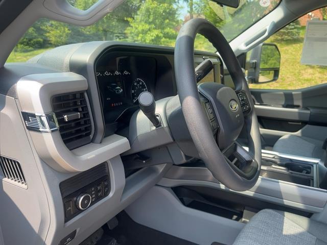 new 2025 Ford F-350 car, priced at $66,180