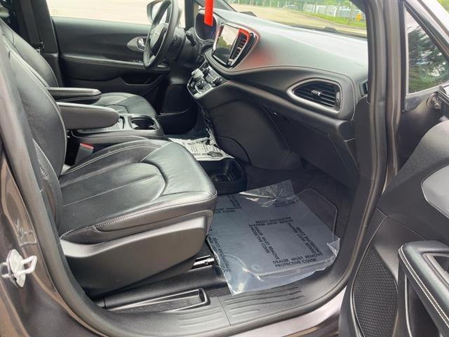 used 2022 Chrysler Pacifica car, priced at $31,725
