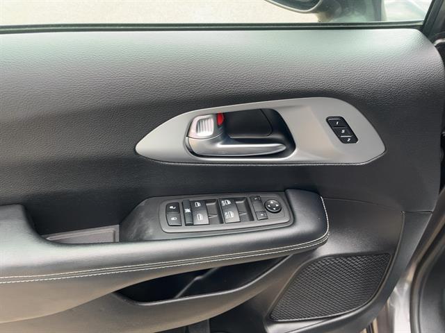used 2022 Chrysler Pacifica car, priced at $31,725