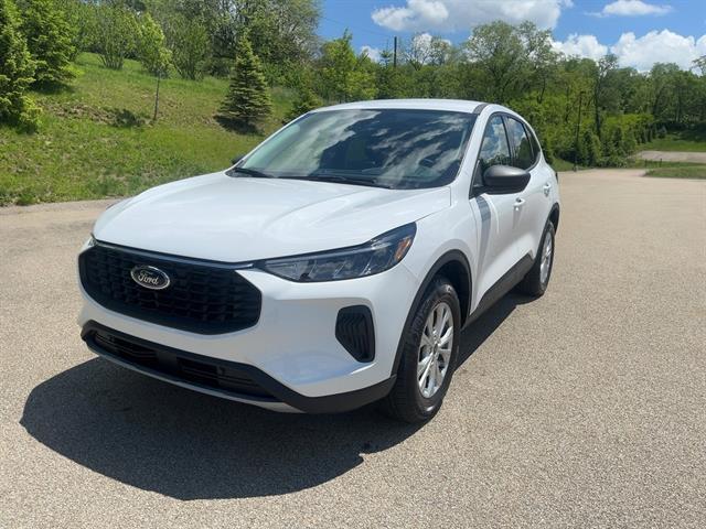 new 2025 Ford Escape car, priced at $30,832