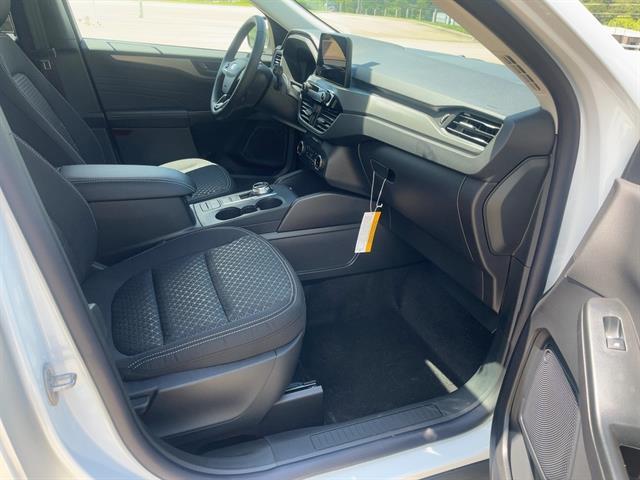 new 2025 Ford Escape car, priced at $30,832
