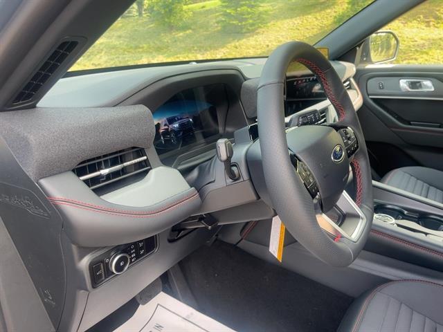 new 2025 Ford Explorer car, priced at $49,085