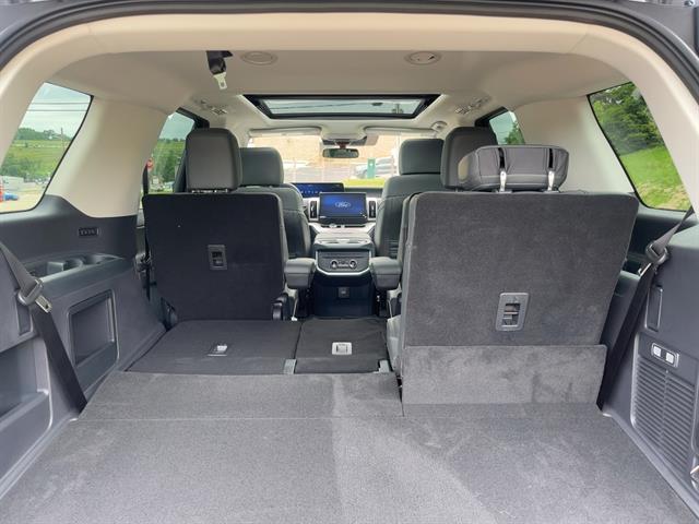new 2025 Ford Expedition car, priced at $71,815
