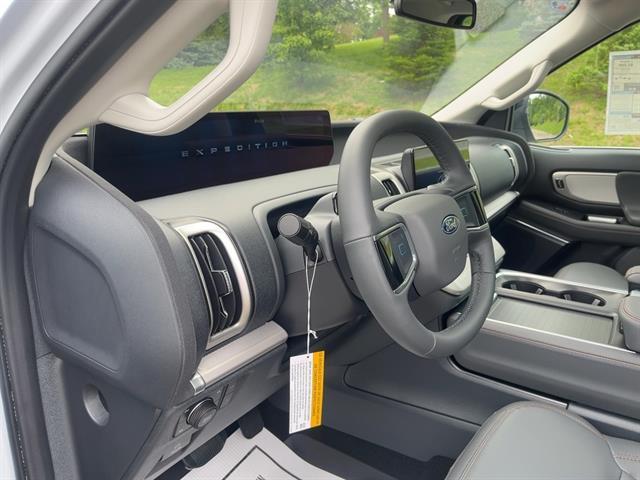 new 2025 Ford Expedition car, priced at $71,815