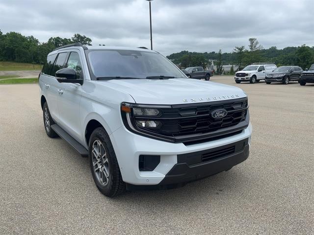 new 2025 Ford Expedition car, priced at $71,815