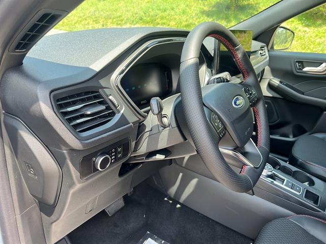 new 2025 Ford Escape car, priced at $35,245