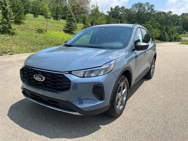 new 2025 Ford Escape car, priced at $35,245