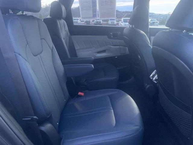 used 2023 Kia Sorento Hybrid car, priced at $34,864