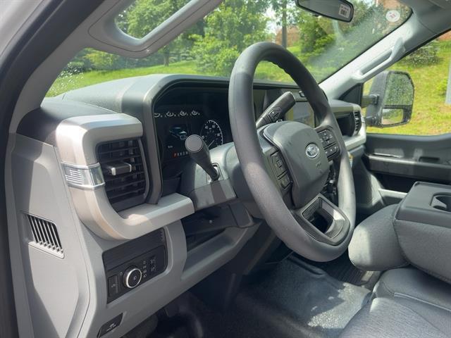 new 2025 Ford F-250 car, priced at $51,685