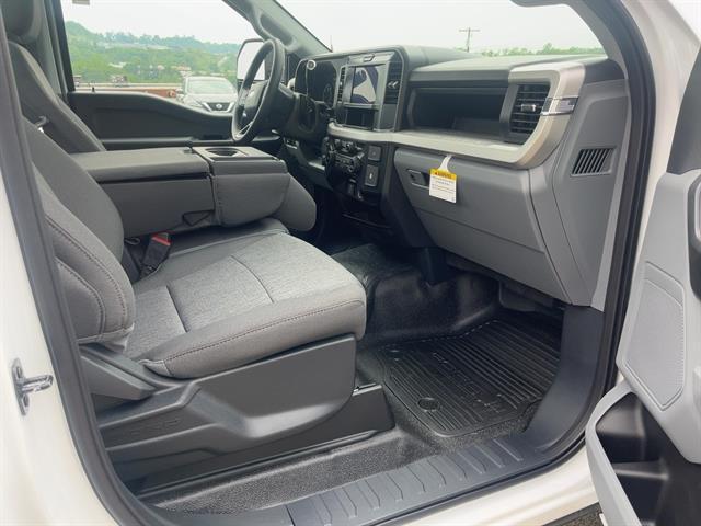 new 2025 Ford F-250 car, priced at $52,185