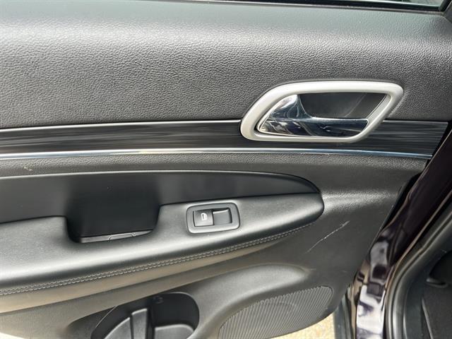 used 2020 Jeep Grand Cherokee car, priced at $25,000