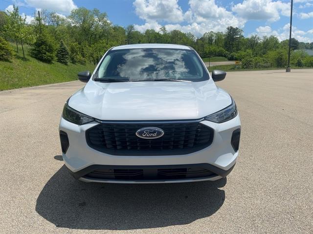 new 2025 Ford Escape car, priced at $33,040