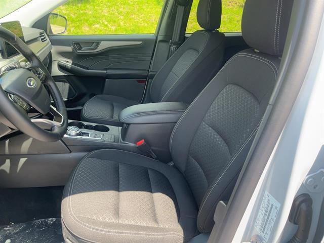new 2025 Ford Escape car, priced at $33,040
