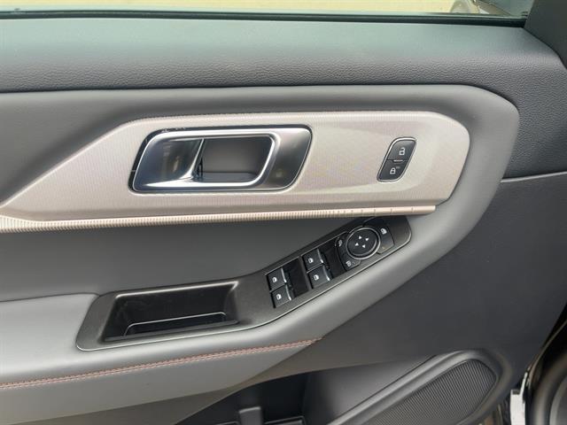 new 2025 Ford Explorer car, priced at $46,570