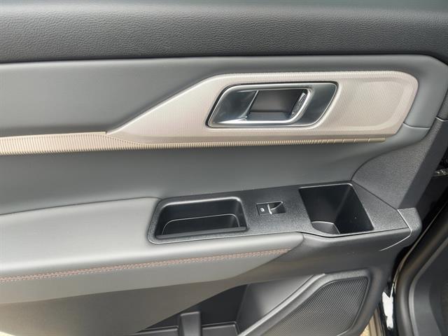 new 2025 Ford Explorer car, priced at $46,570