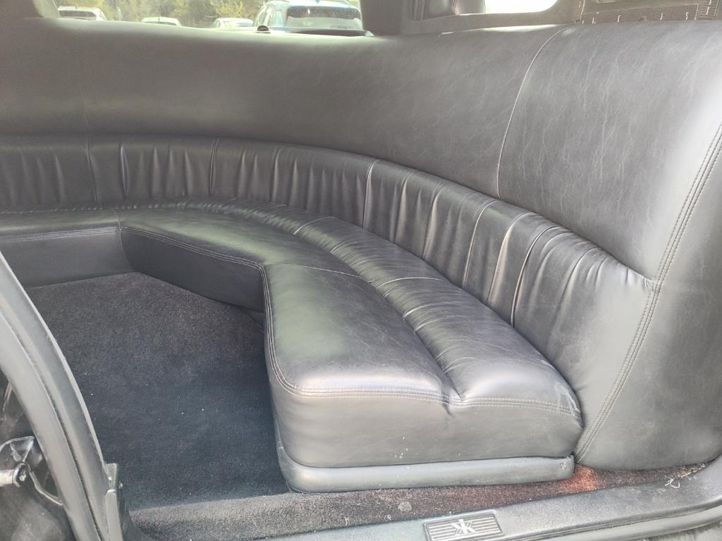 used 2005 Lincoln Town Car car, priced at $9,988