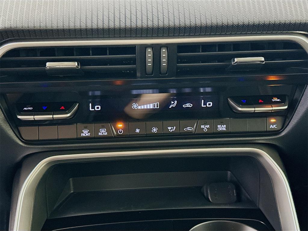 new 2025 Mazda CX-90 car, priced at $39,250