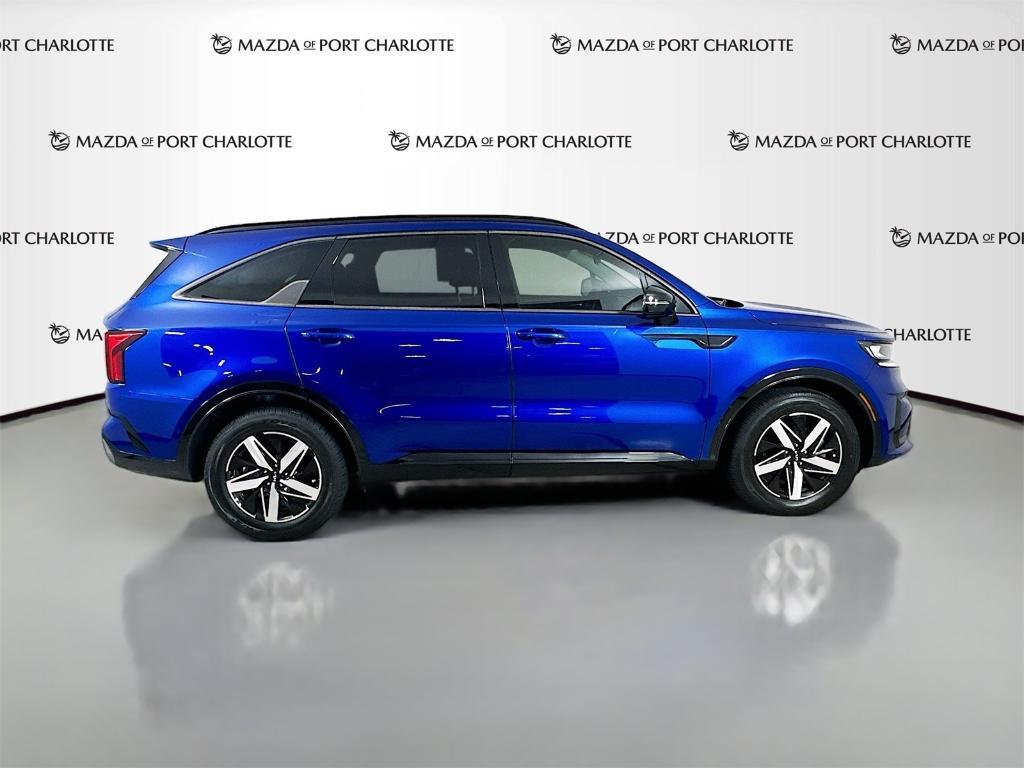 used 2022 Kia Sorento car, priced at $25,316