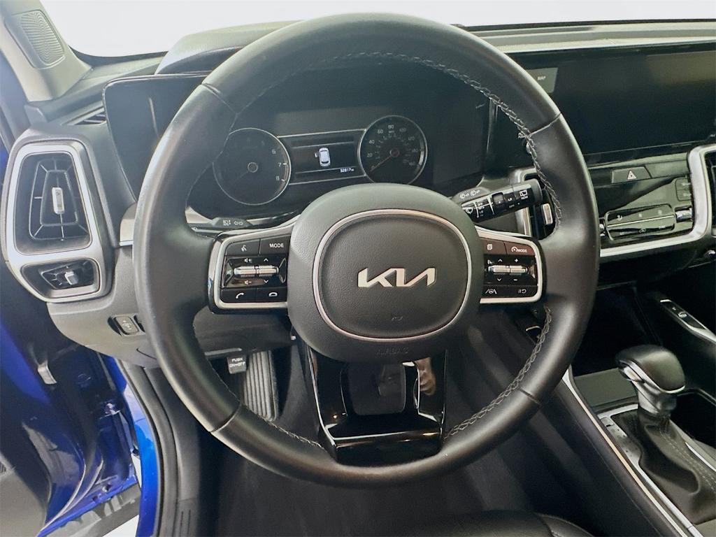 used 2022 Kia Sorento car, priced at $25,316