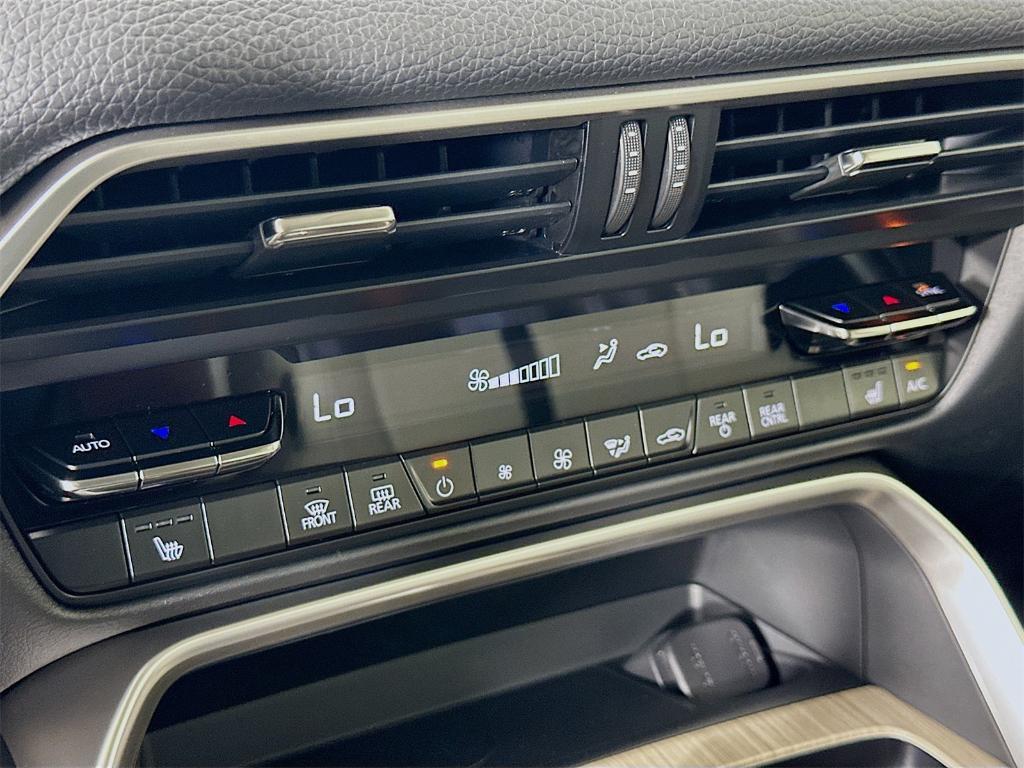 new 2025 Mazda CX-90 car, priced at $44,676