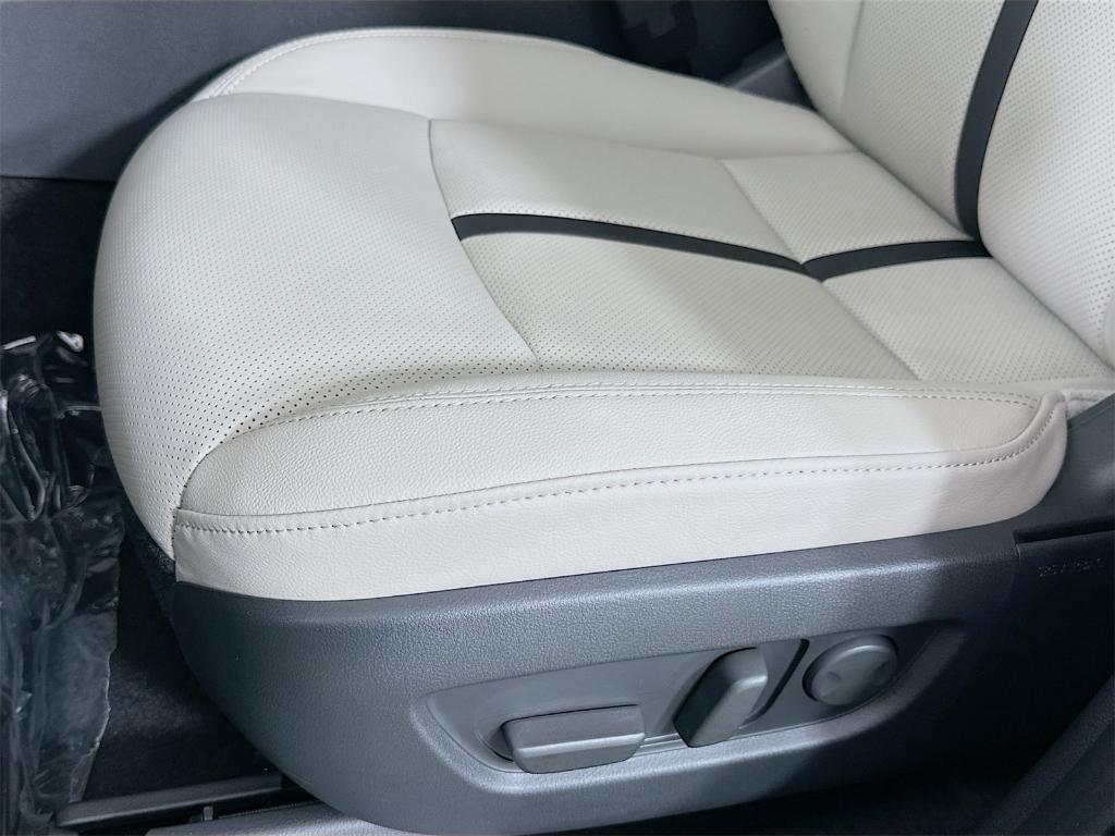 new 2025 Mazda CX-90 car, priced at $44,676