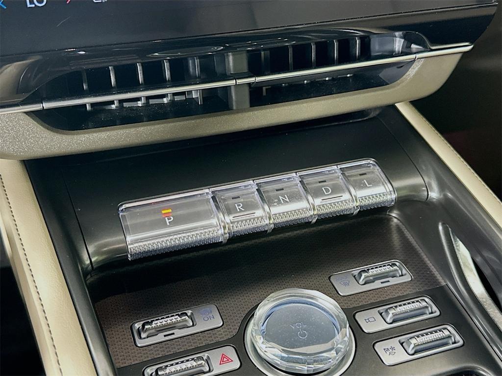 used 2024 Lincoln Nautilus car, priced at $50,200